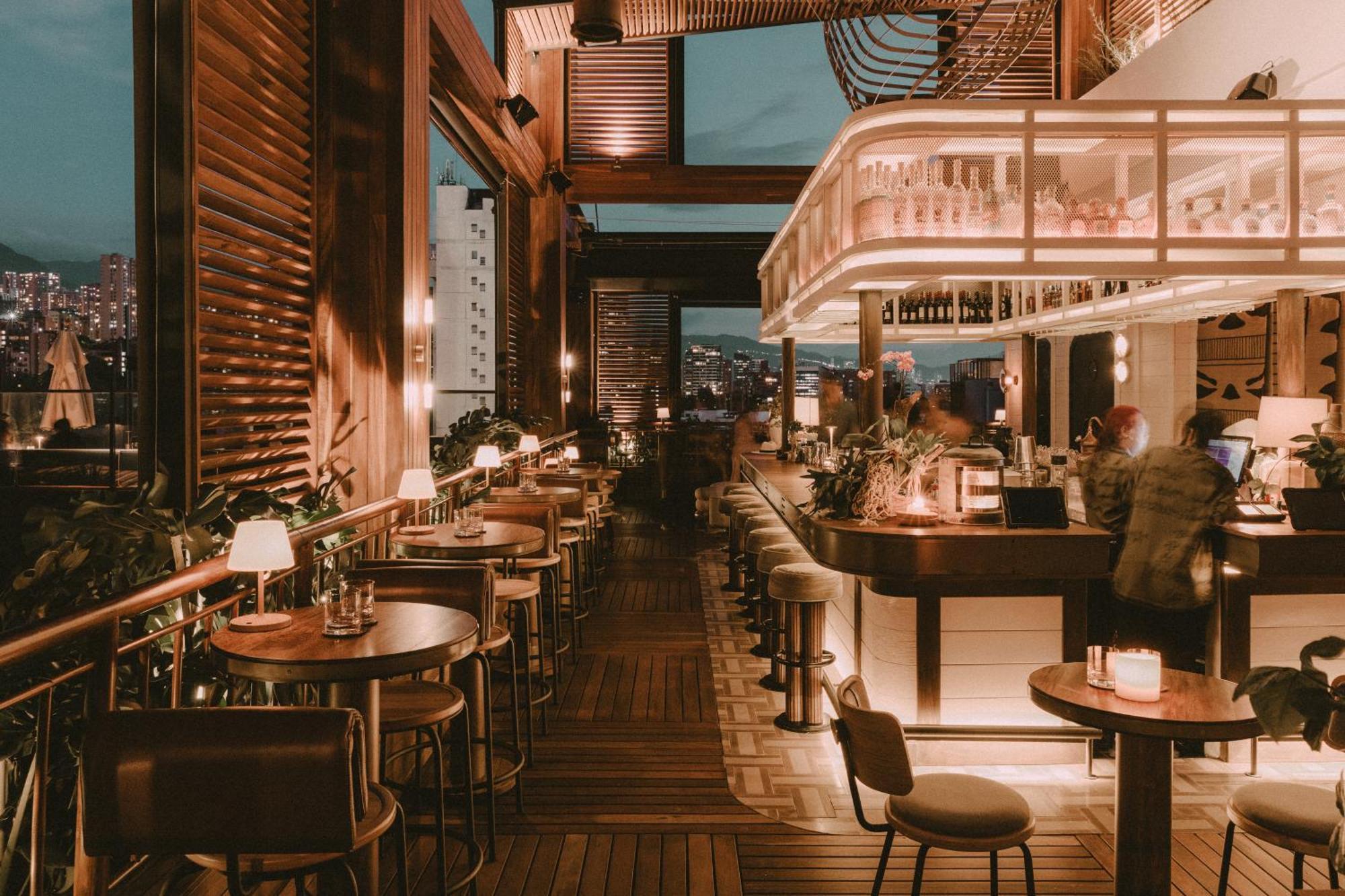 The Click Clack Hotel Medellín Esterno foto The Bar at the Edition